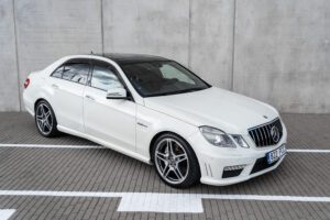 Mercedes-Benz E63 AMG - 6.2 386kw '09